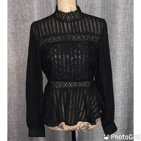 Haute Monde Tops - 🆕️NWT Long Sleeve Peplum Blouse🆕️